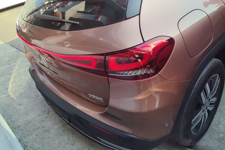 Mercedes-Benz EQA Class 2023 صورة سيارة #8