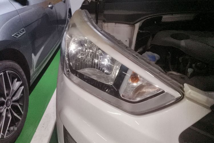Hyundai ix25 2015 #8 Hyundai ix25 2015 car image #8