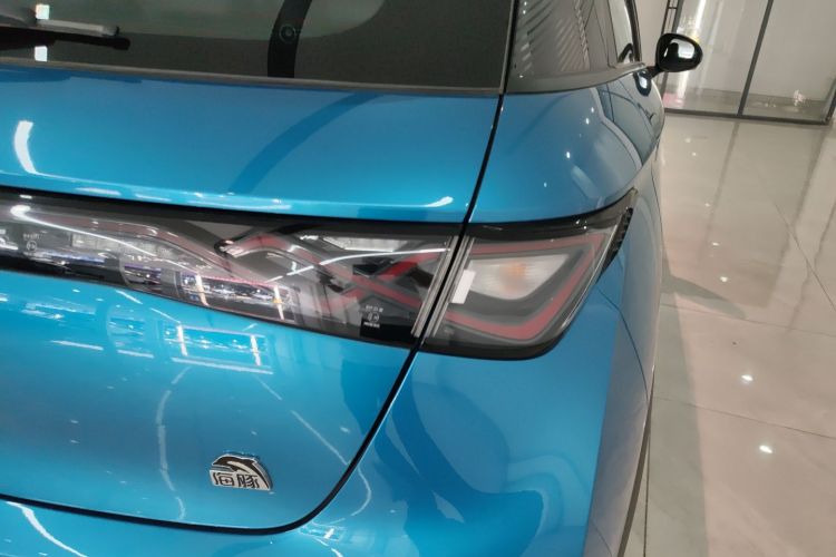 BYD Dolphin 2024 car image #8
