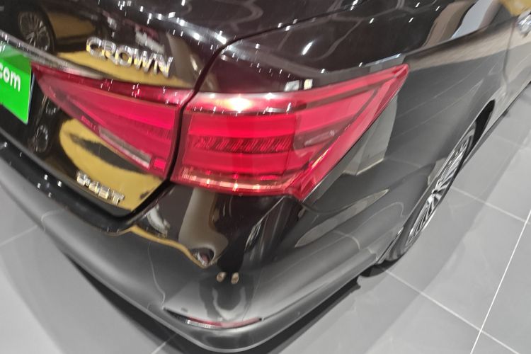 丰田 皇冠 2017 汽车图片 #8