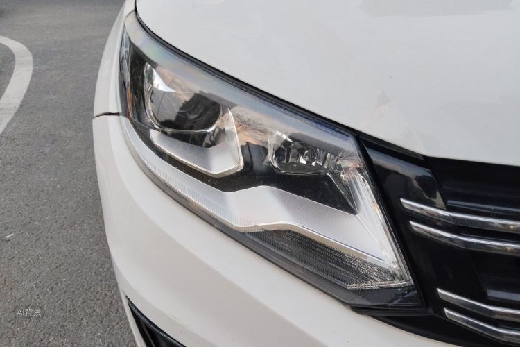 Volkswagen Tiguan 2017 #8 Volkswagen Tiguan 2017 car image #8