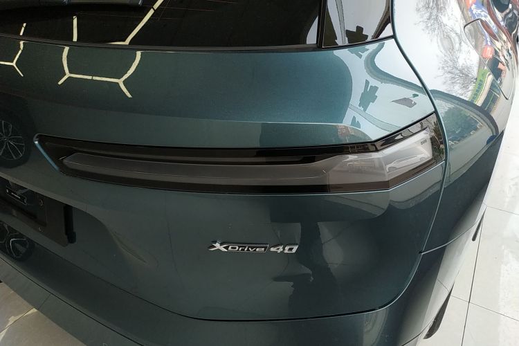 BMW iX 2023 #8 BMW iX 2023 car image #8