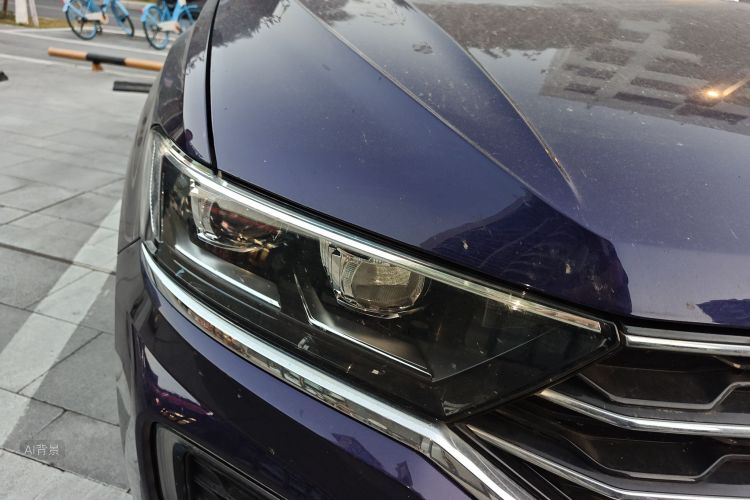 Volkswagen T-Roc 2020 car image #8