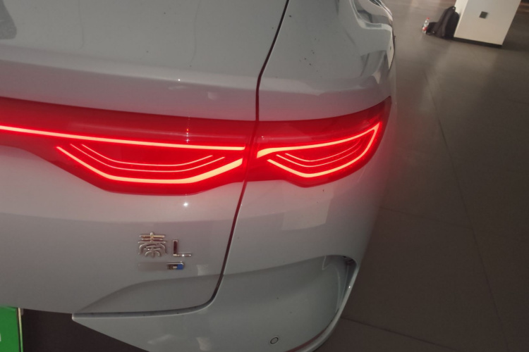 BYD Qin L 2025 car image #8