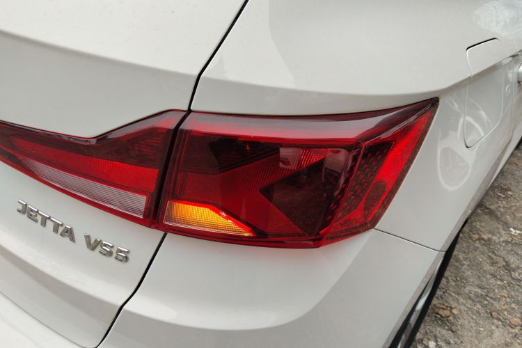 VS5 2019 car image #8