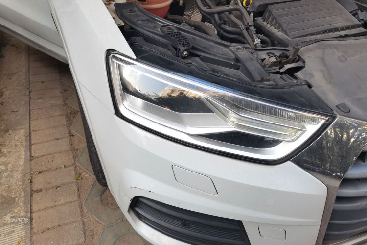 Audi Q3 2016 car image #8