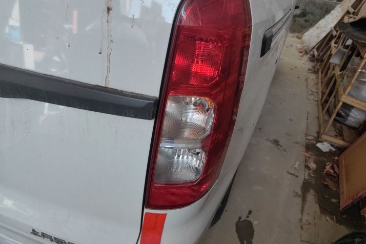 Wuling Hongguang V 2022 immagine di auto #8