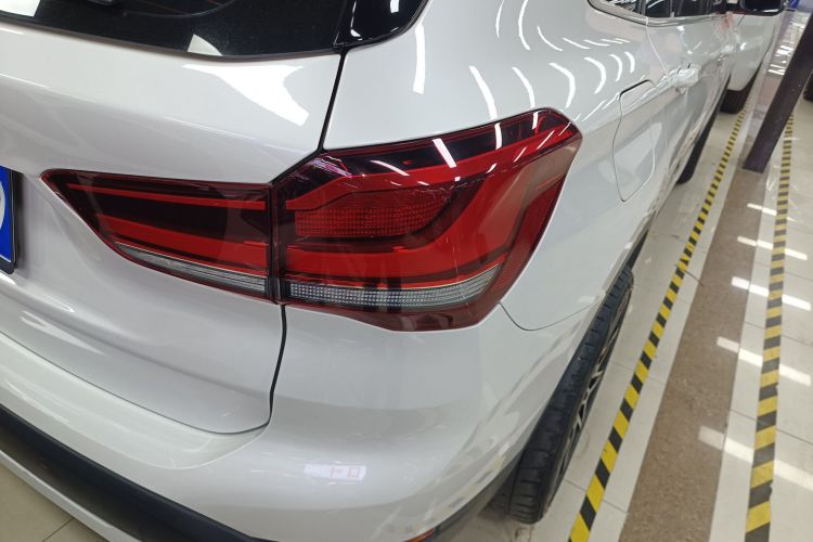 BMW X1 2021 car image #8