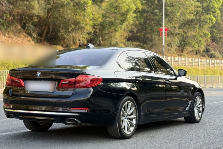 BMW 5 Series New Energy 2018 car image #8