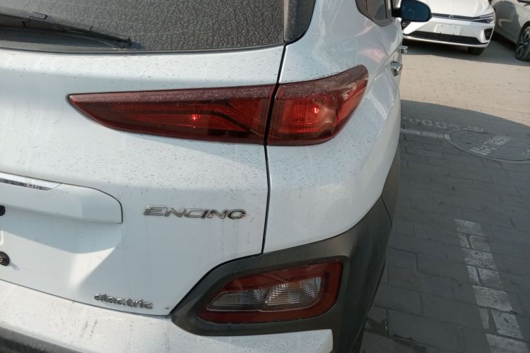Hyundai Kona EV 2021 car image #8