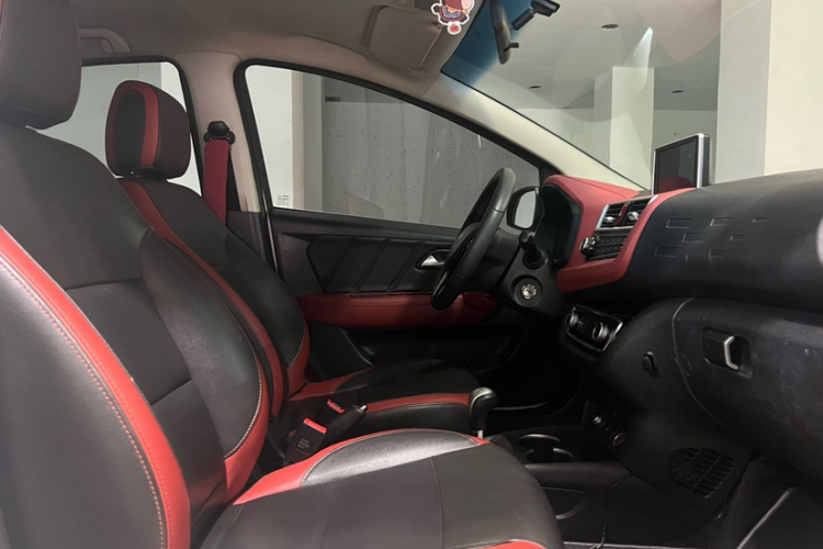 JAC 2018 #8 JAC 2018 car image #8