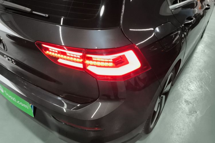 Volkswagen GolfGTI 2022 immagine di auto #8