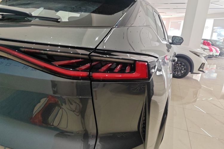 Changan UNI-Z PHEV 2025 #8 Changan UNI-Z PHEV 2025 car image #8