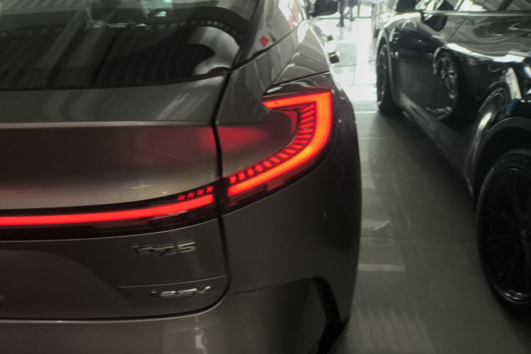 Toyota bZ5 2025 car image #8