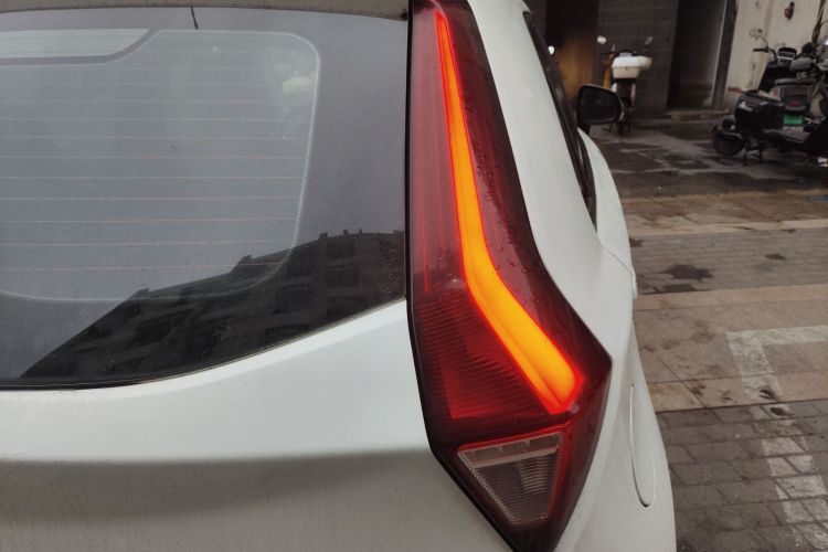 MG 3 2018 car image #8