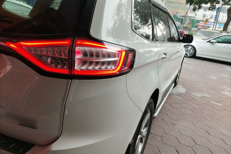 Ford Edge 2018 car image #8