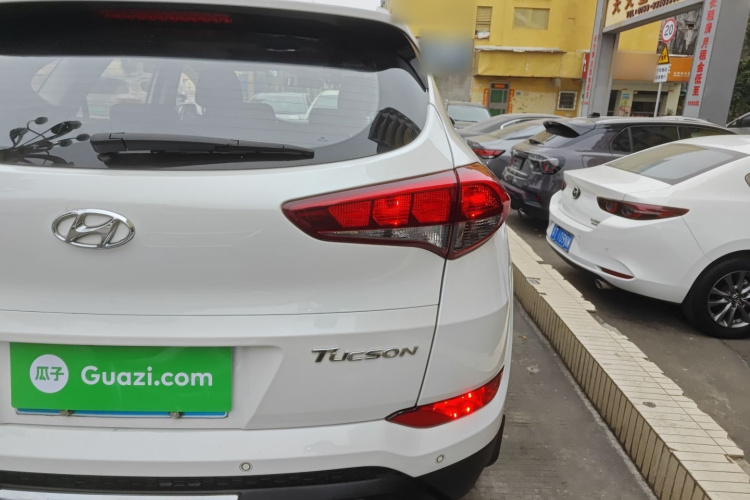 Hyundai Tucson 2016 car image #8