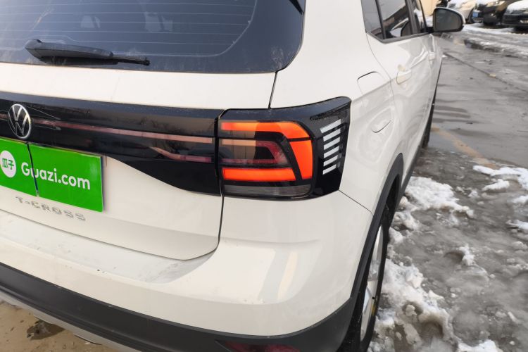 Volkswagen T-Cross 2023 car image #8