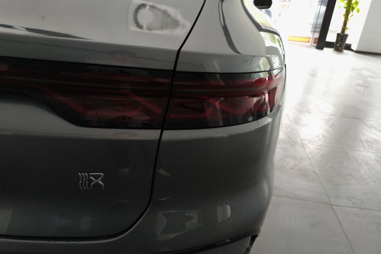 BYD Han 2024 car image #8