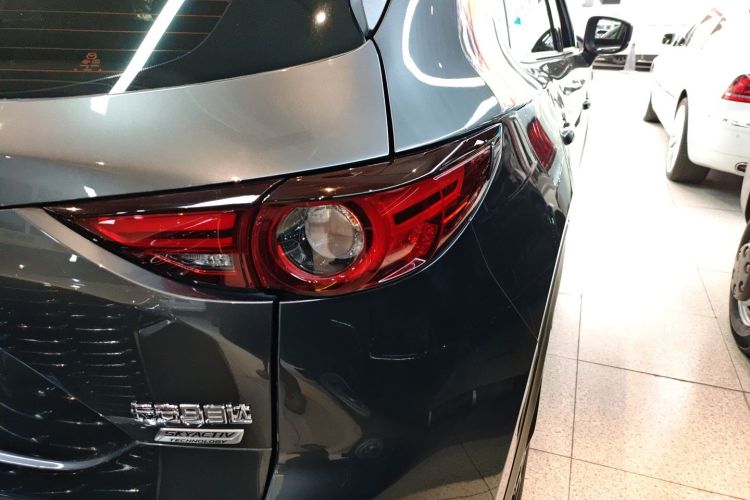 Mazda CX-5 2019 car image #8