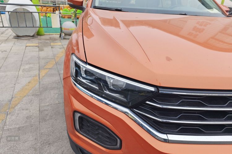 T-Roc 2018 car image #8