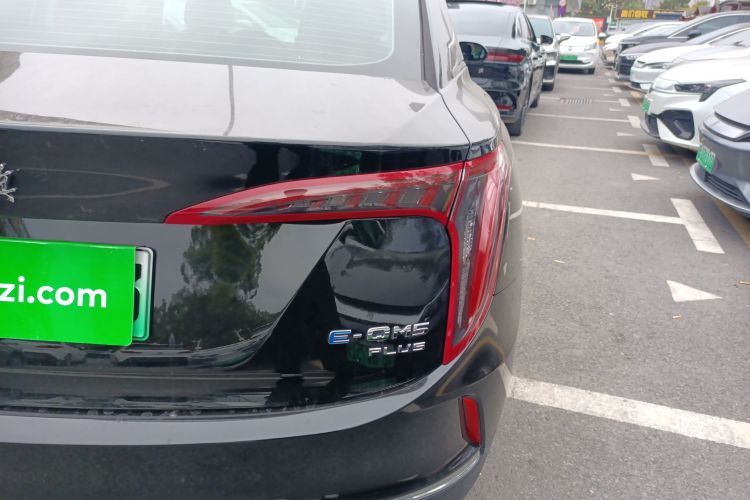 HongQi E-QM5 2024 #8 HongQi E-QM5 2024 car image #8