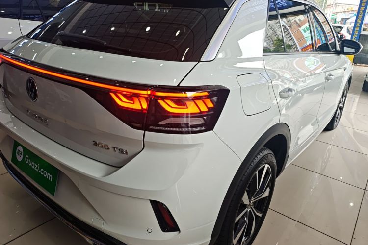 T-Roc 2023 car image #8