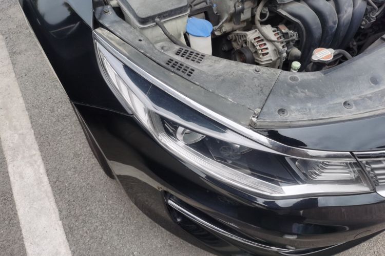 Kia K5 2017 car image #8