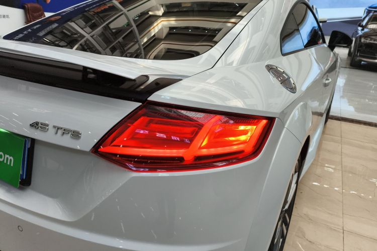 Audi TT 2017 car image #8