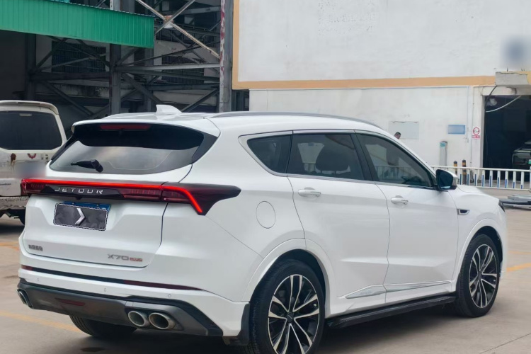 X70 PLUS 2022 car image #8