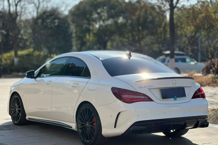 Mercedes-Benz CLA AMG 2018 car image #8