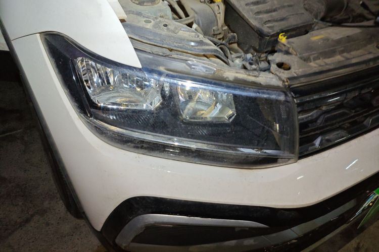 Volkswagen T-Cross 2020 car image #8