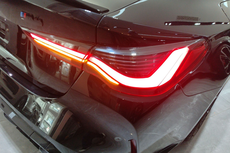 BMW M4 2024 immagine di auto #8