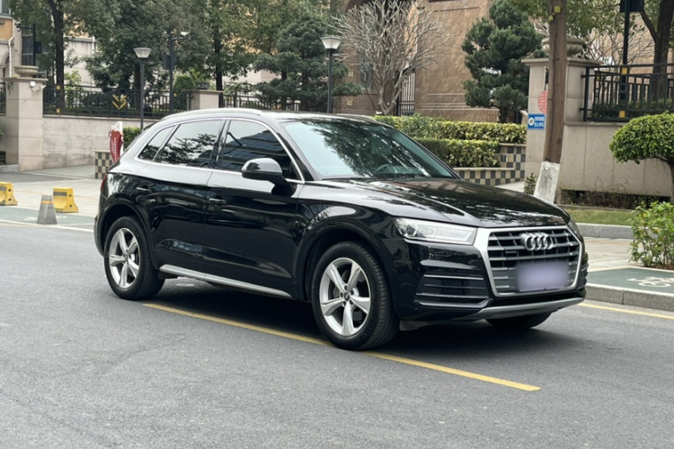 Audi Q5L 2020 car image #8