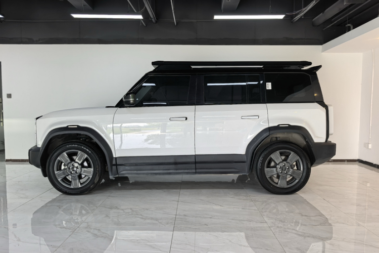 2024 car image #8