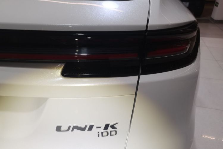 Changan UNI-K iDD 2022 immagine di auto #8