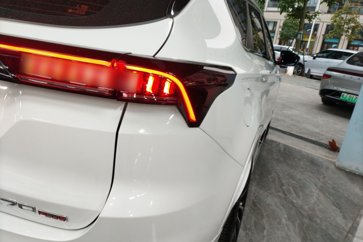 Jetour X70 PLUS 2023 car image #8
