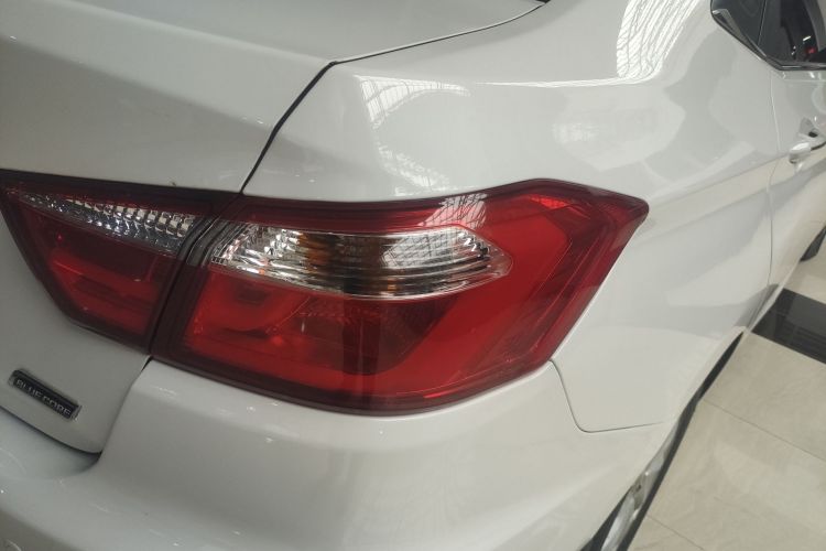 Changan Alsvin V7 2015 #8 Changan Alsvin V7 2015 car image #8