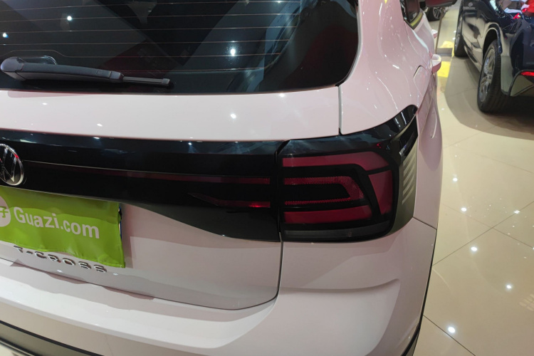Volkswagen T-Cross 2023 car image #8