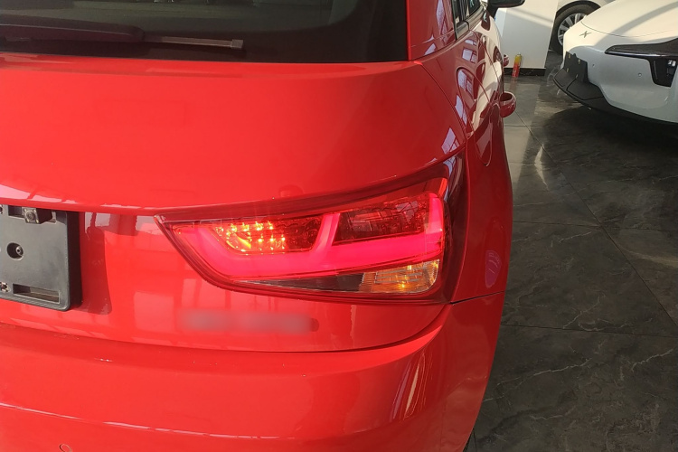 Audi A1 2016 car image #8