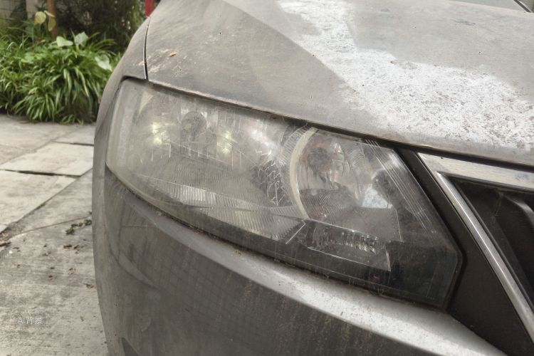 Skoda Rapid 2015 imagem de carro #8