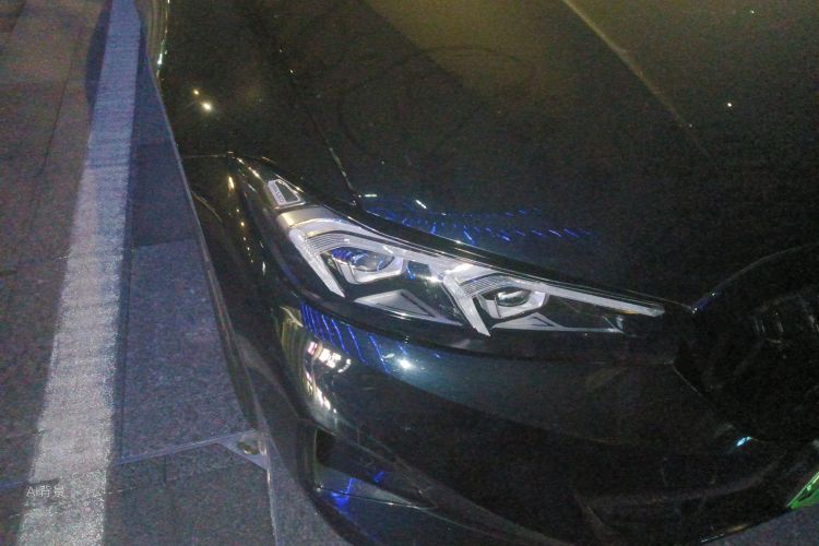 BMW i3 2024 car image #8