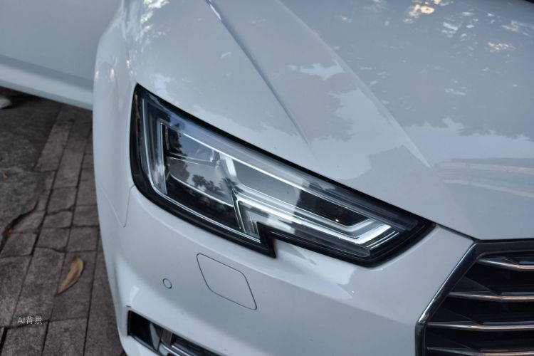 Audi A4L 2019 car image #8