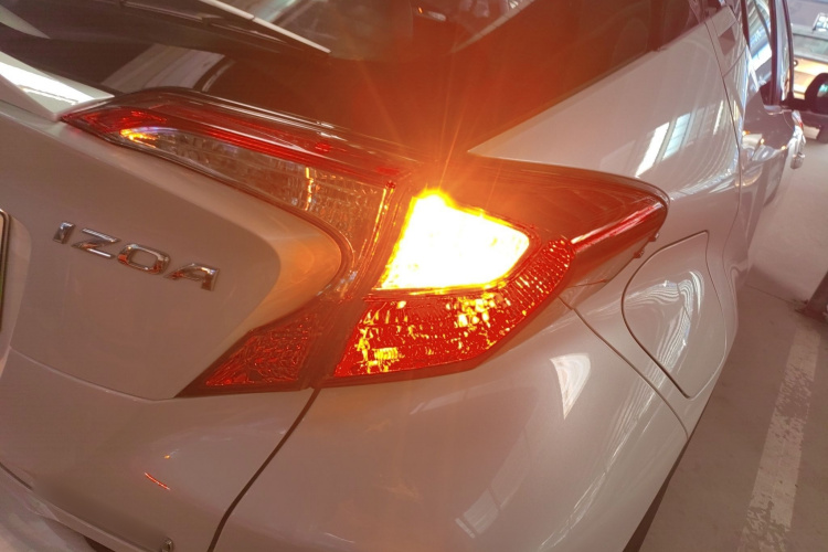 Toyota Izoa E 2022 imagem de carro #8