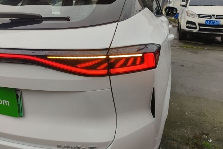 Changan UNI-Z PHEV 2024 #8 Changan UNI-Z PHEV 2024 car image #8