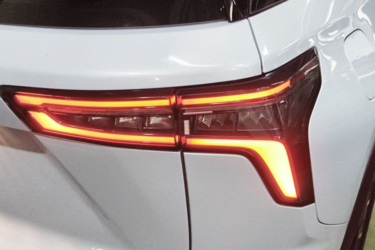 Chevrolet Equinox Plus 2025 #8 Chevrolet Equinox Plus 2025 car image #8