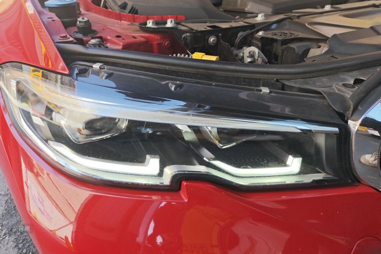 BMW 3 Series 2020 car image #8