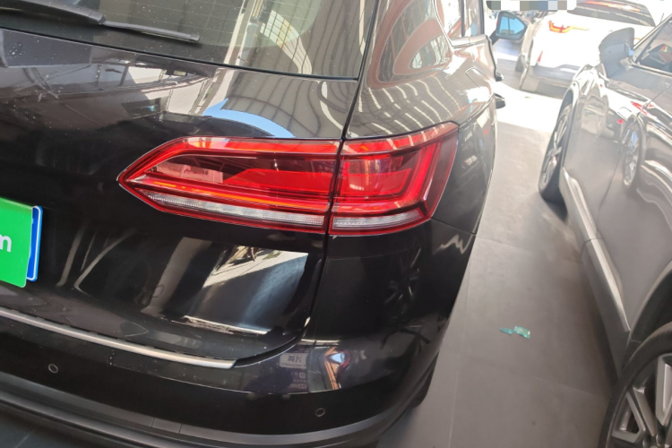 Volkswagen Touareg 2020 car image #8