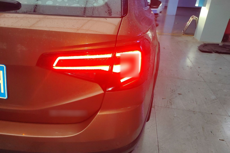 Volkswagen C-Trek 2017 immagine di auto #8