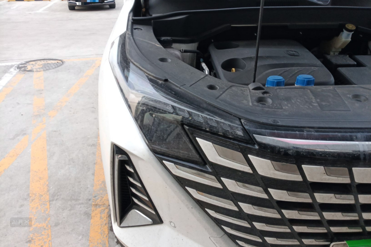 Changan UNI-Z PHEV 2025 car image #8